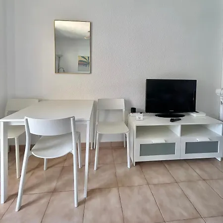Pool And Sea View In Castle Harbour C010 Appartement *